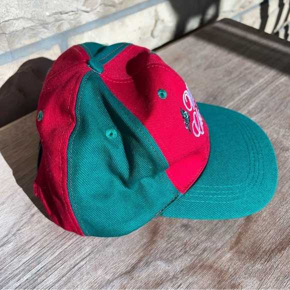 Vintage Merry Christmas Hat Snapback Cap Mens Red Green 90s Holidays - Picture 2 of 7